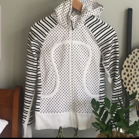 lululemon athletica Tops - LULULEMON ATHLETICA Scuba Hoodie RARE